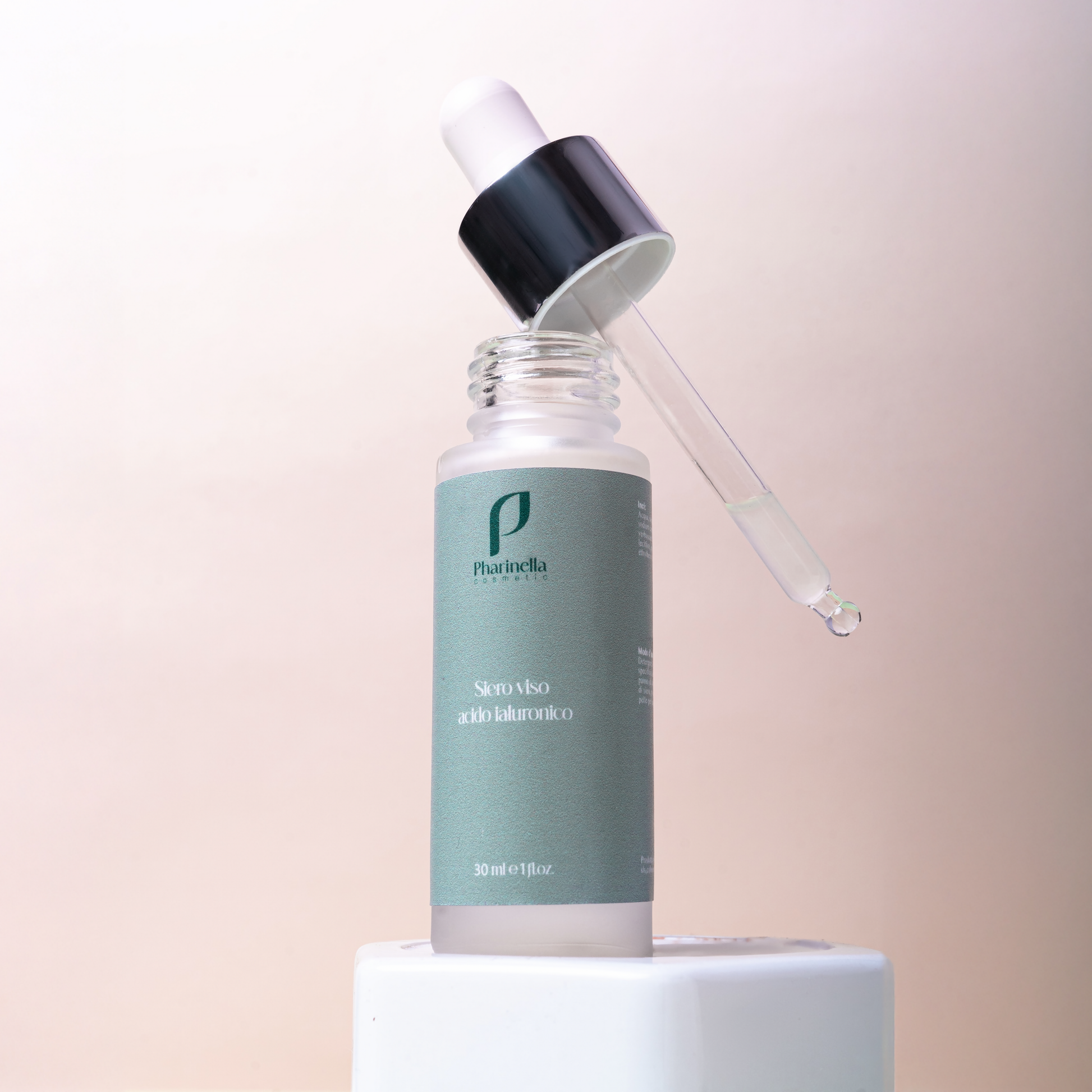 Siero Viso Acido Iarulonico – Pharinella Cosmetic